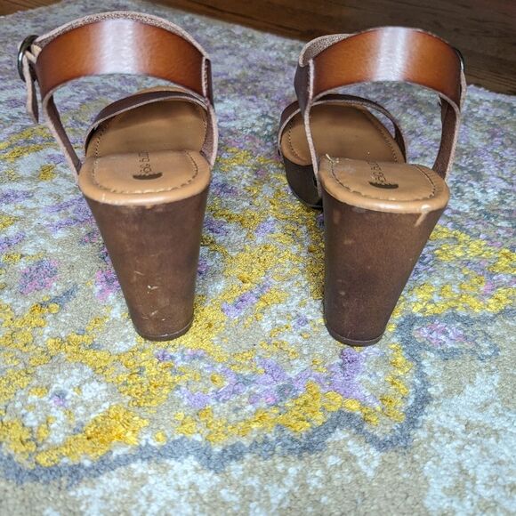 Big Buddha cognac brown clog style platform sandals - Picture 5 of 7